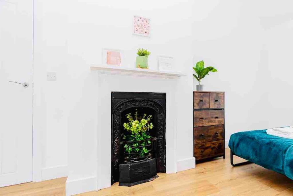 Sleeps 6 The Lovely Lymington Lock Off 외부 사진